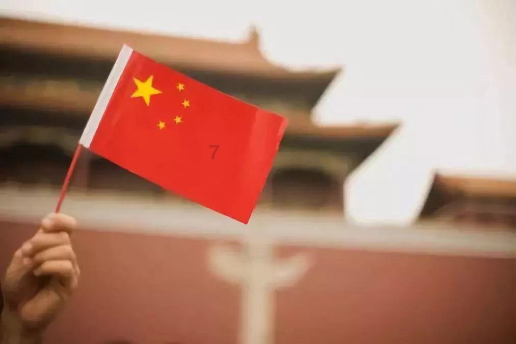 记者:切尔西知道布罗亚有很多追求者,但没有报价达到5000万